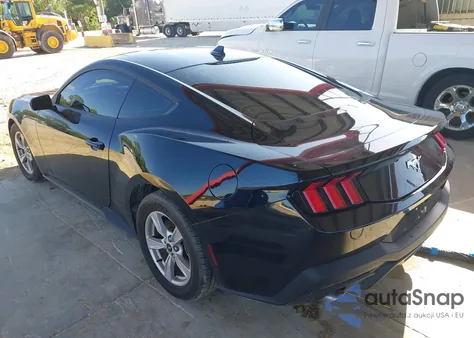 2024 Ford Mustang Ecoboost Fastback z USA, uszkodzony, nr VIN 1FA6P8TH9R5109746